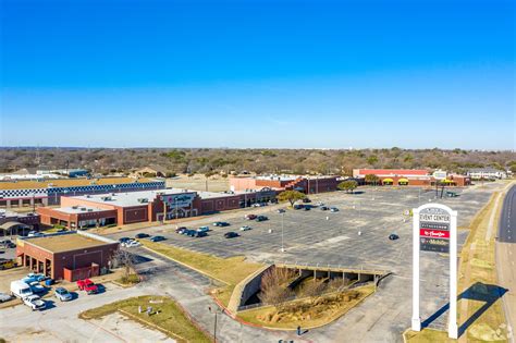 Transportation options available in North Richland Hills include Richland Hills, located 4.9 miles from Venue at Hometown. Venue at Hometown is near Dallas/Fort Worth International, located 15.0 miles or 23 minutes away, and Dallas Love Field, located 23.6 miles or 33 minutes away.. 