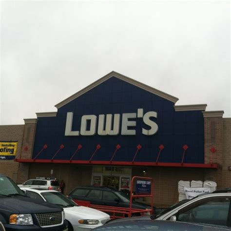 Lowe's is positioned at 9701 East Roosevelt Boulevard, within the north-east area of Philadelphia, in Northeast Philadelphia. The store looks forward to serving the customers of Riverton, Bryn Athyn, Bensalem, Cheltenham, Jenkintown, Riverside and Huntingdon Valley.. 