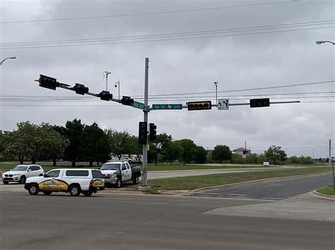 Lubbock Power and Light reported an outage in Central Lubbock Wednesday afternoon. Shortly before 6:30 p.m., LP&L said power was restored to 2,159 customers who had "an interruption" in se…. 