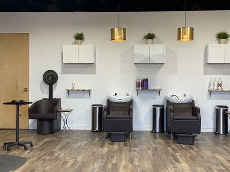 Lucent Salon has a group of talented, and passionate artists that take pride in their work. As a team we prioritize communication with our clients, to ensure satisfaction. We have stylists that specialize in hair color, lived in color, blonding, balayage, color correction, vivids, extensions, and Brazilian blowouts.. 