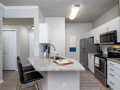 Located in Tampa, FL, Lucerne at Lake Brandon is ready to welcome you home! As a resident, you’ll enjoy spacious kitchens with a full appliance package, plenty of linen and pantry storage space and screened-in patios and balconies. Our newly renovated apartments have stainless steel appliances and gorgeous hardwood-style flooring, too!. 