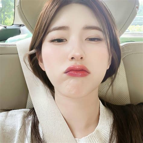 Lucyzhao Onlyfans Leak
