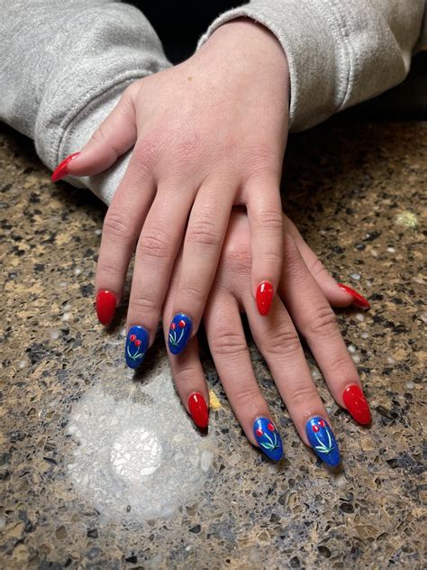 Looking for a relaxing and affordable nail salon in Oak Creek, WI? Nola Nails & Spa offers a range of services, from french tips to waxing, with online booking and friendly staff.. 