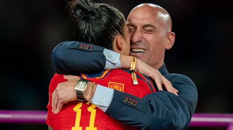 Luis Rubiales resigns as Spanish soccer president following unwanted kiss with World Cup winner Jennifer Hermoso