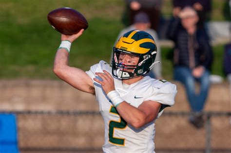 Luke Baker’s strong first half leads San Ramon Valley to win over Acalanes