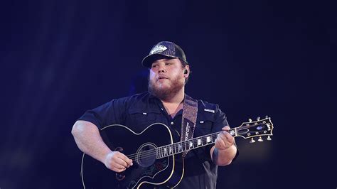 Luke combs setlist philly 2023. Here you can find Riley Green's updated setlist as he continues his 2024 concert tour. Riley Green's sets get off to a rowdy start with his much-loved down-home anthem, 'Different 'Round Here'. The track originally appeared on his 2019 album of the same name, but was re-released in 2023 with a blockbuster Luke Combs feature . 