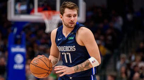 Luke doncic. March 26 - Luka Doncic scored 29 points and notched his 19th triple-double of the season on Monday night to lead the Dallas Mavericks past the Utah Jazz, 115-105, in … 