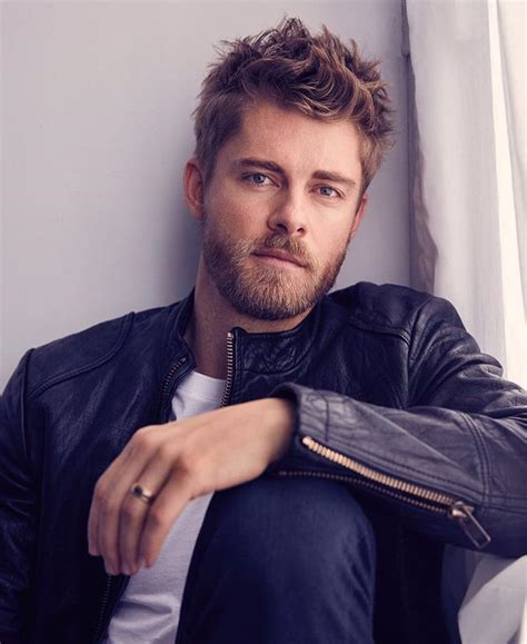 Luke mitchells. Aug 12, 2021 · Aussie actor Luke Mitchell plays Sarah’s brother, Danny Cooper, a young man trying to overcome an abusive childhood at the hands of their mother ( Megan Follows ), torn between the emotional ... 