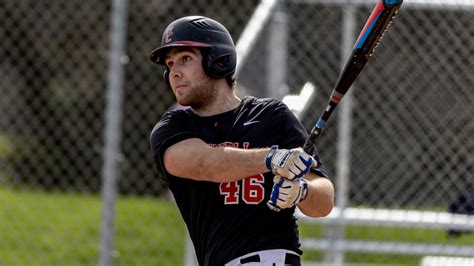 Story Links GRINNELL, Iowa - Luke Porter '23, who enjoyed one of the most successful seasons in Grinnell College baseball history, has been rewarded with spots on two NCAA Division III All-Region Teams. Porter, from Seattle, Wash., was named to the first team at first base on both the D3baseball.com and ABCA/Rawlings All-Region 9 squads. Porter set season school records for home runs (16 .... 
