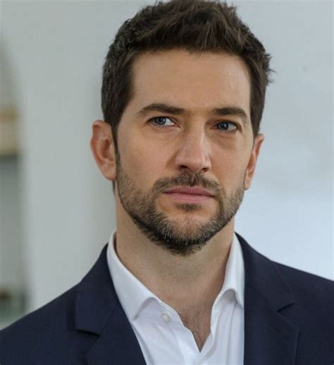 Luke roberts net worth