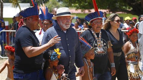 Lula meets with Indigenous in Brazil’s Amazon, pledges lands