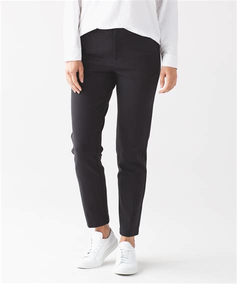 Lulu lemon dress pants. Aug 2, 2021 ... As Wall Street workers return to the office, they're adopting new dress codes. · Stretchier, comfier clothes are more popular in the wake of the ... 