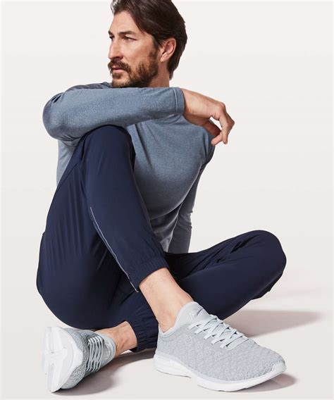 Lulu lemons for men. Welcome to MH Certified, where Men’s Health puts its stamp of approval on the best products you need to look, feel, and live better than ever before. Lululemon’s ABC Pant has a stretchy ... 
