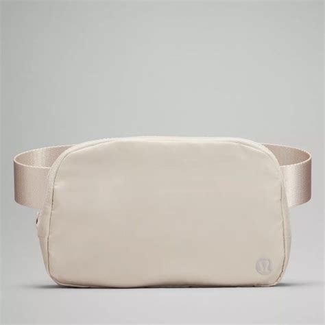 Lululemon belt bag opal. Things To Know About Lululemon belt bag opal. 