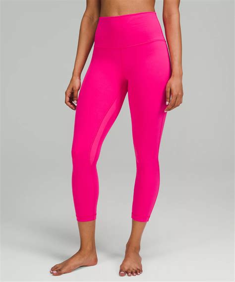 Lululemon sonic pink. If you're a fan of lululemon, you know all about the famous Everywhere Belt Bag — and probably own one or two yourself. The athleisure brand's take on the fanny pack has earned itself quite the ... 