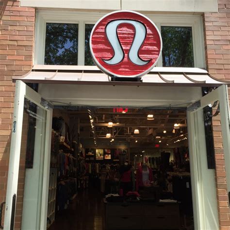 Lululemon southlake. lululemon offers innovative products for running, training, yoga and more at its new flagship location at 233 Grand Ave. Visit the store or browse online for clothing and accessories … 