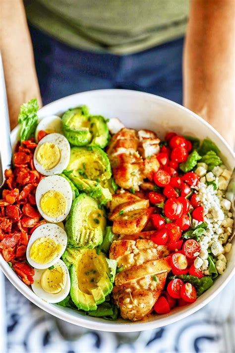 Lunch meals. Mar 15, 2021 · Healthy Lunch Ideas for Work. Protein-Packed Salads. Strawberry Chicken Spinach Power Salad. Steak Cobb Salad. Crunchy Kale Salad with Couscous. Hummus with Dippers. Greek Hummus Topping. Tuna/Chicken/Chickpea Salad and Crackers. Curried Tuna Salad with Apples. 