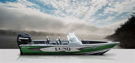 Lund boat. The Lund 1875 Pro V is the leading aluminum fishing boat in its class. For serious fishermen and tournament anglers, this fishing boat has storage for over 40 (3700 size) tackle trays, center rod storage for rods up to 8', and standard aft jump seats for added co-angler comfort. Add in the redeisgned consoles and you have an aluminum fishing ... 