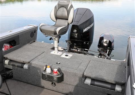 The Lund 1875 Pro V is the leading aluminum fishing boat in its class. For serious fishermen and tournament anglers, this fishing boat has storage for over 40 (3700 size) tackle trays, center rod storage for rods up to 8', and standard aft jump seats for added co-angler comfort. Add in the redeisgned consoles and you have an aluminum fishing .... 