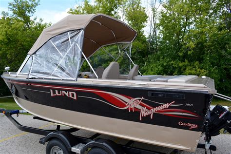 2008 Lund Boat Co 1950 TYEE MAGNUM(*) Prices and Specs Select Option Packages Below . Lund Boat Co Note. No further weight information available. . . . more (See less) 1950 TYEE MAGNUM(*) Note (*)Includes the value of the outboard motor and trailer. . . . more (See less) Option Note. Only select options below that are in addition to standard …. 