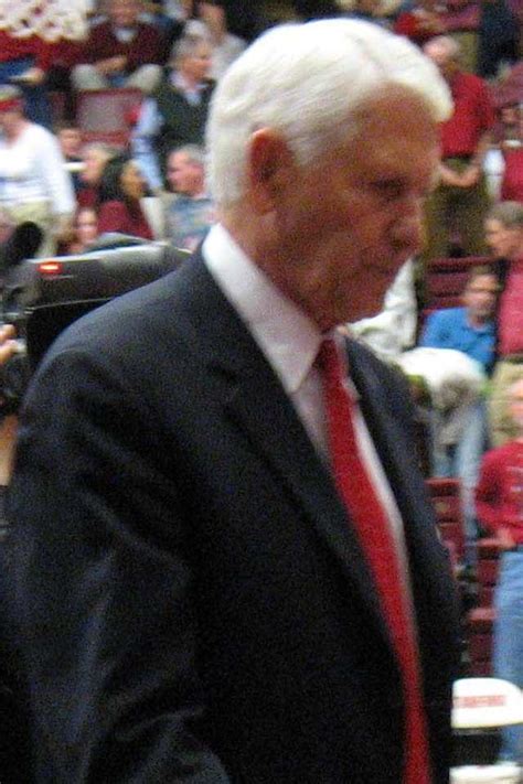 26. avg. 2022 ... Two years after his death, Lute Olson's legacy remains far-reaching. He let his players be a part of his family, both on and off the court.. 