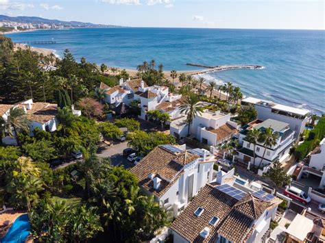 Luxury Apartments in Marbella Arimelia, Puente Romano