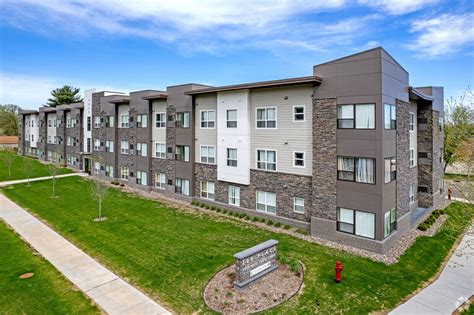 Luxury apartments bloomington mn. See all available apartments for rent at indiGO BCS in Bloomington, MN. indiGO BCS has rental units ranging from 528-1528 sq ft starting at $1256. 