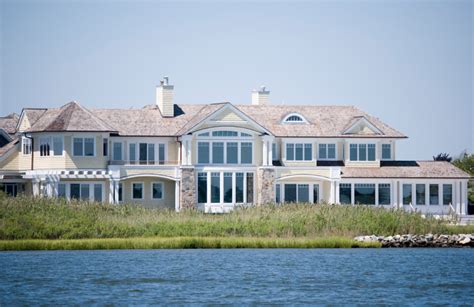 Luxury waterfront homes for sale in Long Island, New …