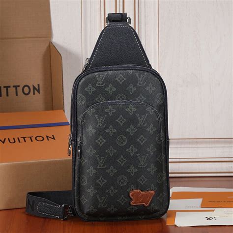 Lv avenue sling