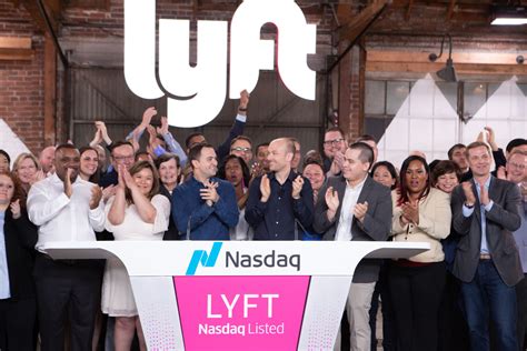 Based on analysts offering 12 month price targets for LYFT in the la