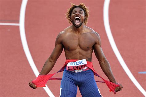 Lyles. The USA's Noah Lyles put in a scintillating performance to win the men's 200m race at the World Athletics Championships in Oregon. The 25-year-old was in a class of his own as he stormed to victory in a US sweep that included Kenny Bednarek in second and 18-year-old Erriyon Knighton who won bronze.. Lyles, the defending world champion, came into the … 