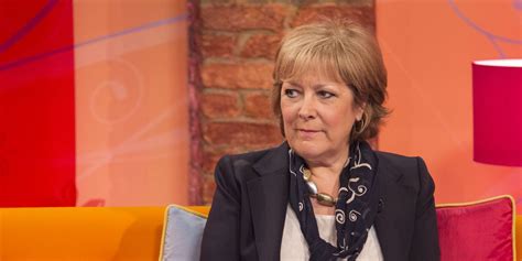 Lynda Bellingham: Tributes paid to