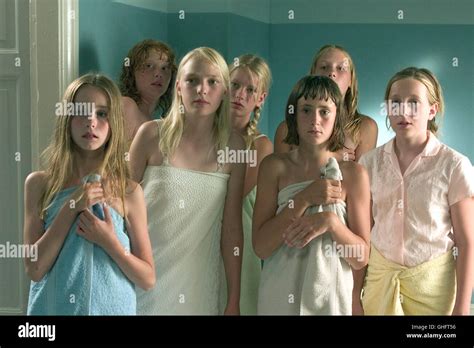 MäDchen Nackt In Der Umkleide