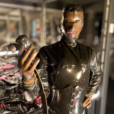 MäNliche Gummipuppe