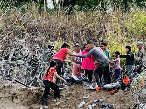 México confirma que un grupo armado secuestró a 31 migrantes en la frontera con EEUU