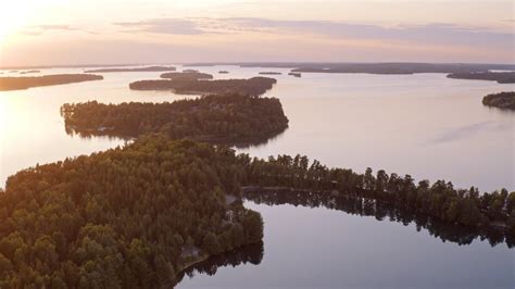 Möt den svenska fridykaren Li Karlsén, piratjägare och havsälskare