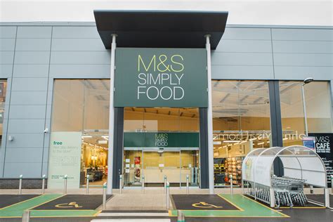 M and s us. From fashion to gift ideas, shop with ease across our bestselling categories including M&S womenswear, menswear and kidswear, school uniforms, beauty and skincare, homeware, hampers, flowers, food and wine and seasonal sales. WHY M&S? - Effortless online shopping. - Free delivery when you spend over £50 / €50 on clothing, homeware or beauty. 