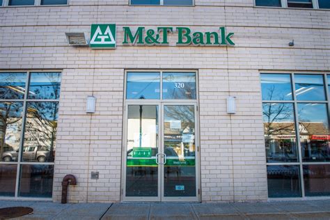 Location Reviewed: M&T Bank: World Wide Plaza Branch 