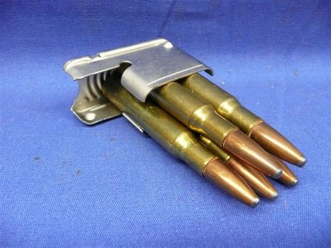 M1 garand clips. M1 Garand Enbloc Clip Loading. Two methods of loading rounds into the enbloc clip. 