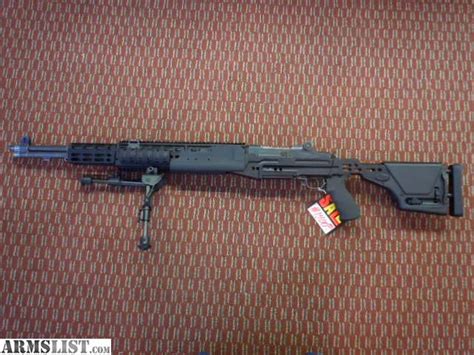 El fusil M1 lleva el nombre de su diseñador canadiense-estadounidense, John Garand. Fue el primer fusil militar semiautomático estándar. 1 Según todos los registros, el fusil M1 …. 