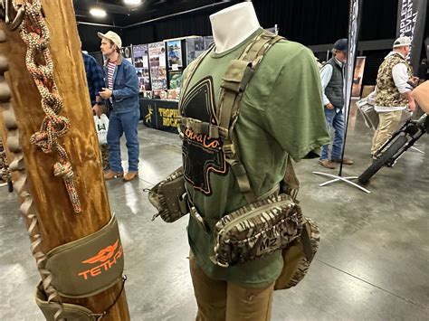 M2 turkey vest. TideWe’s turkey vests will help you carry everything you need for your hunting journey and also keep you comfortable on the ground. 【Comfortable & Ergonomic Design】TideWe turkey hunting vest are equipped with removable and adjustable frames paired with a 3.1 inch cushioned seat. This allows you to sit comfortably anywhere in the woods or ... 