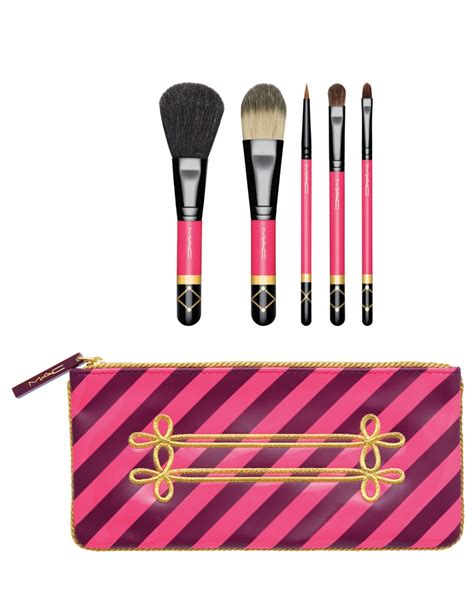 MAC Cosmetics Nutcracker Sweet Basic Brush Kit MAC Cosmetics