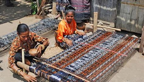 Makna dan Asal Usul Tenun Ikat - wintechmobiles.com
