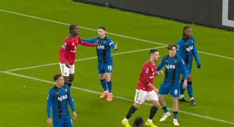 Manchester United vs Bournemouth; Premier League - muktibox.com