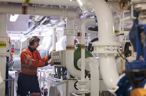Marine Engineering courses - TAFE NSW - raincitystudios.com