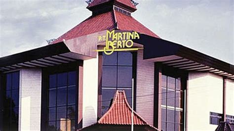 Martina Berto Tetap "Molek" Hingga Akhir Tahun - coolestguyplanet.net