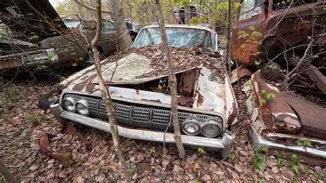 MASSIVE JUNK YARD - Classic Car Graveyard - YouTube