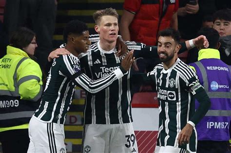 MATCHDAY: United hosts Copenhagen in first home game since Charlton’s death. Madrid visits Braga