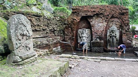 Melacak Gorontalo masa lalu - Repositori Institusi Kementerian ... - wintechmobiles.com