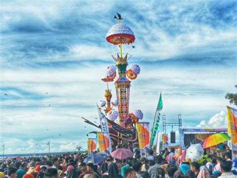 Mengenal Asal Usul Festival Budaya Tabuik Pariaman - wintechmobiles.com